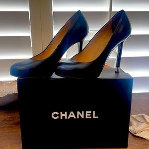 Chanel black leather heels size 38 European